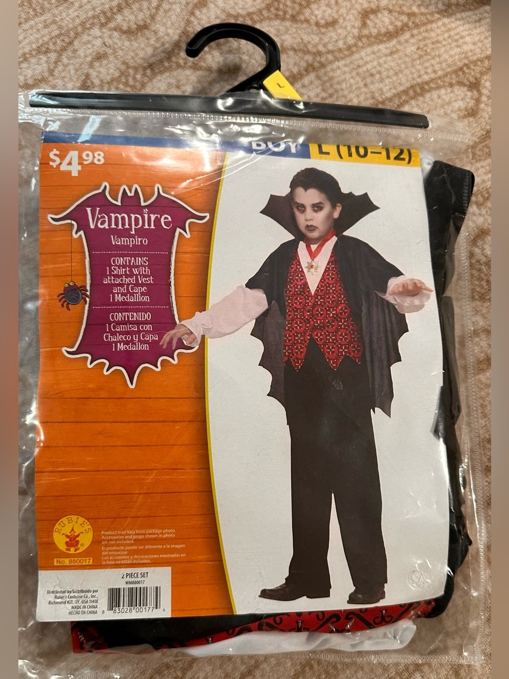 Size Large 10-12 Rubie's Boys Vampire Costume in Red and Black